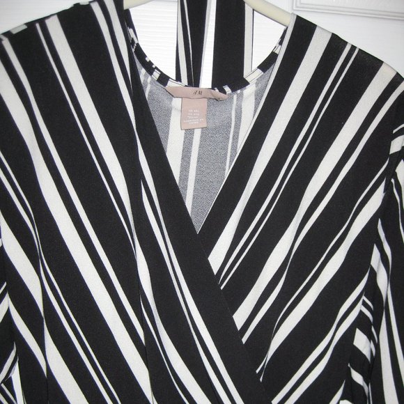 Wrap-front style, belted, 3/4 balloon sleeve, striped blouse - Picture 5 of 9